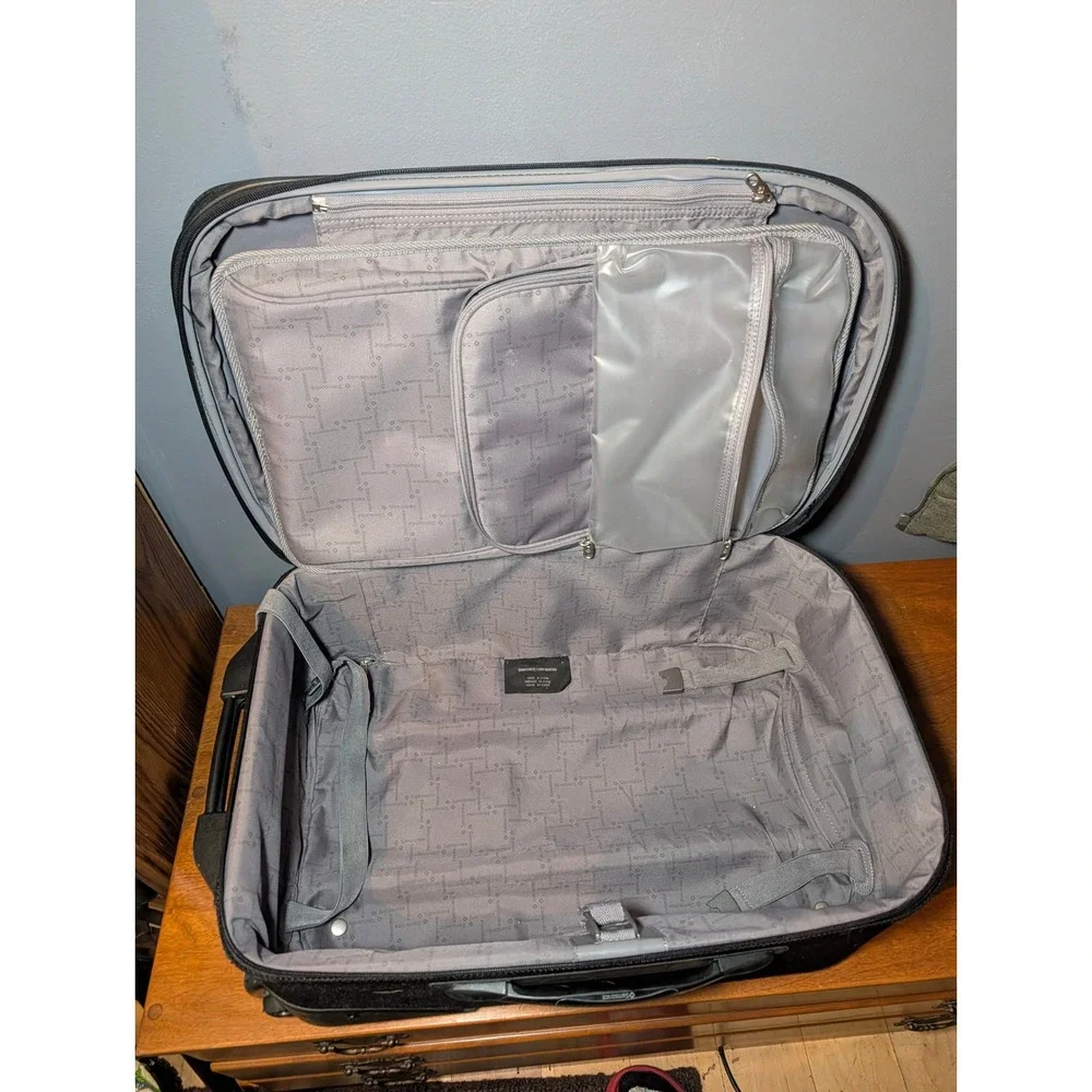 Samsonite Black Ballistic Nylon Rolling Carry On Suitcase Upright Luggage